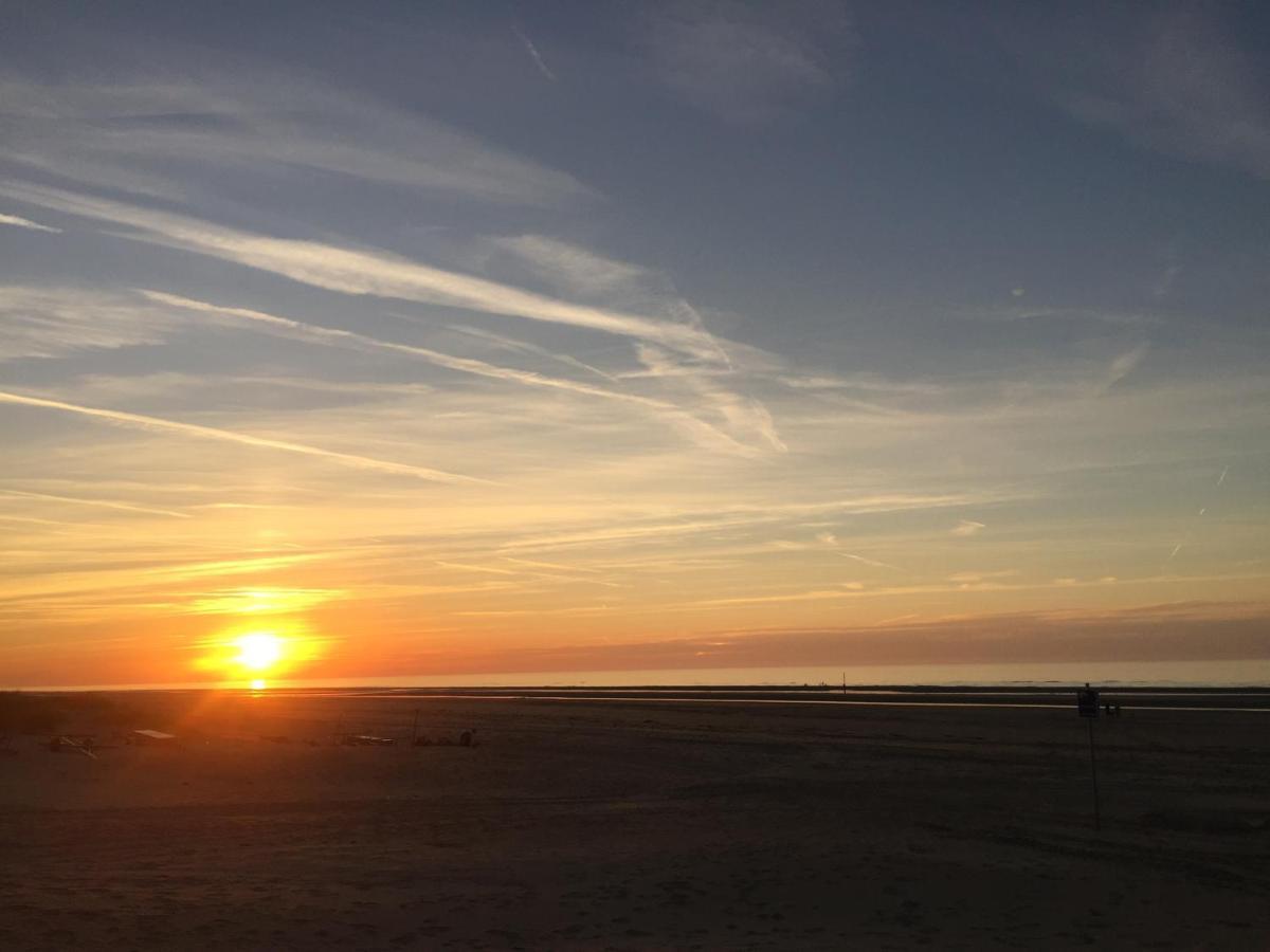 Op Het Strand, Enfin, Zo Goed Als... * Coxyde