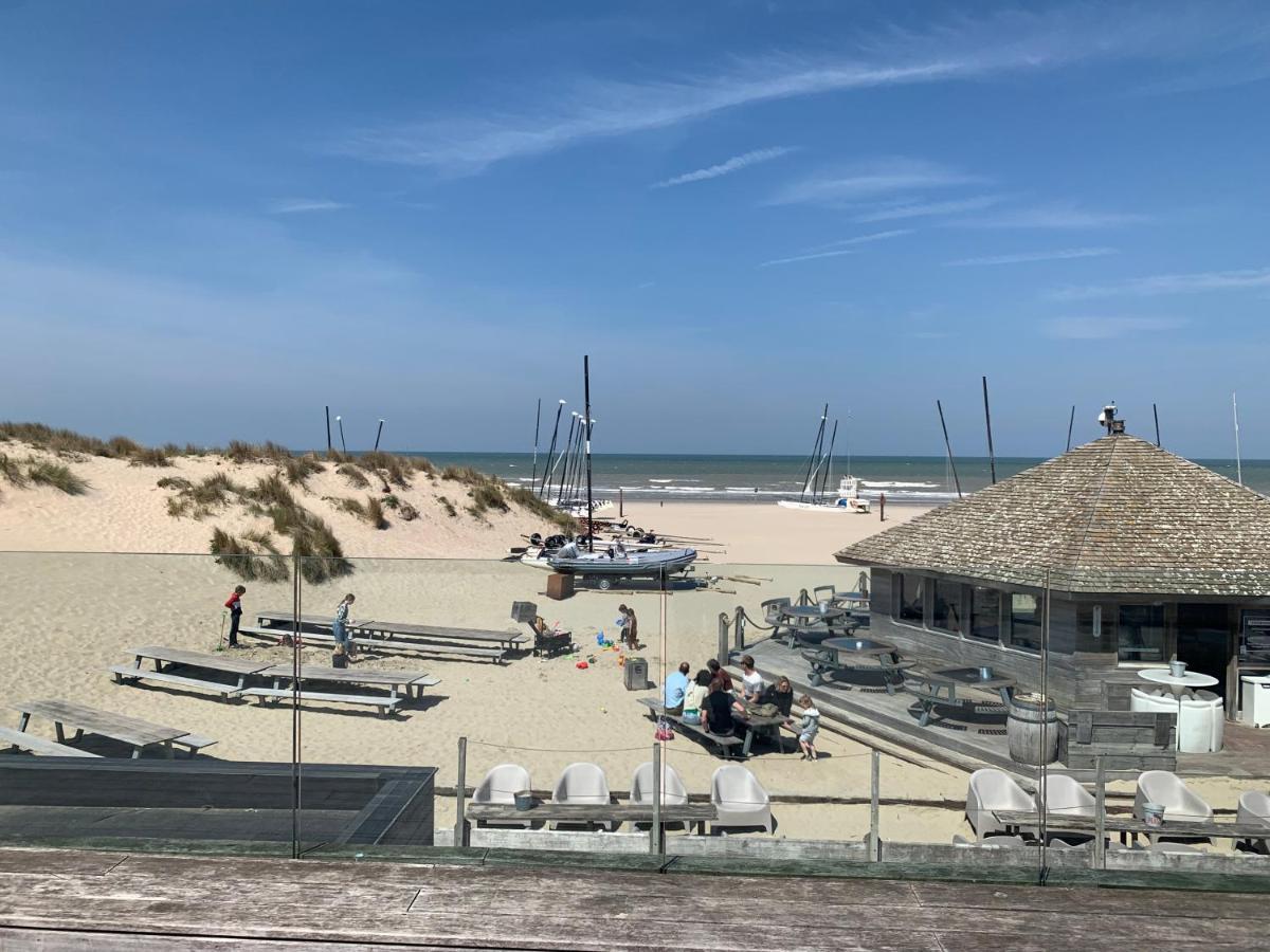Op Het Strand, Enfin, Zo Goed Als... *